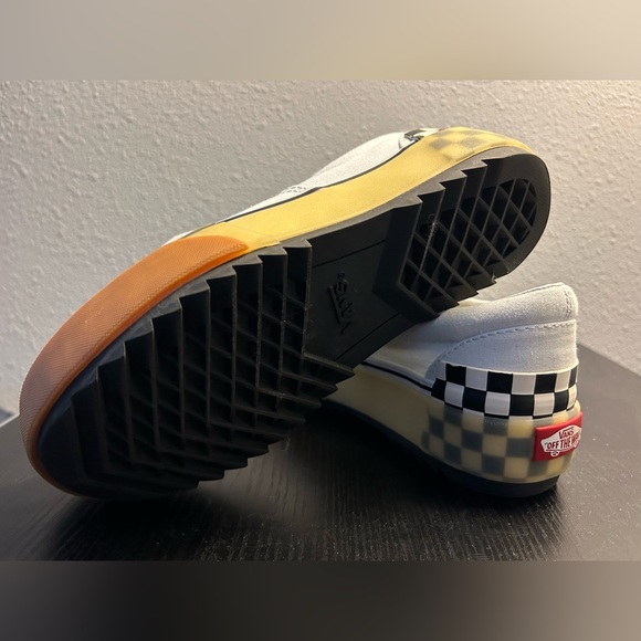 Vans White Canvas Sneakers with Black Checkered Heel - Picture 6 of 6